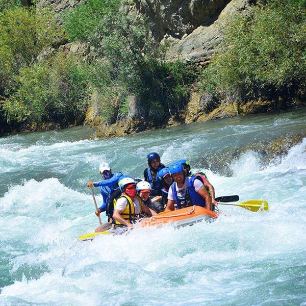 Trave to iran for adventure tour