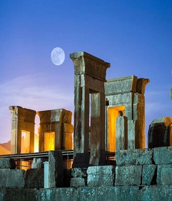 Persepolis-Shiraz-Iran-ZhinoPars-Iran-Tour