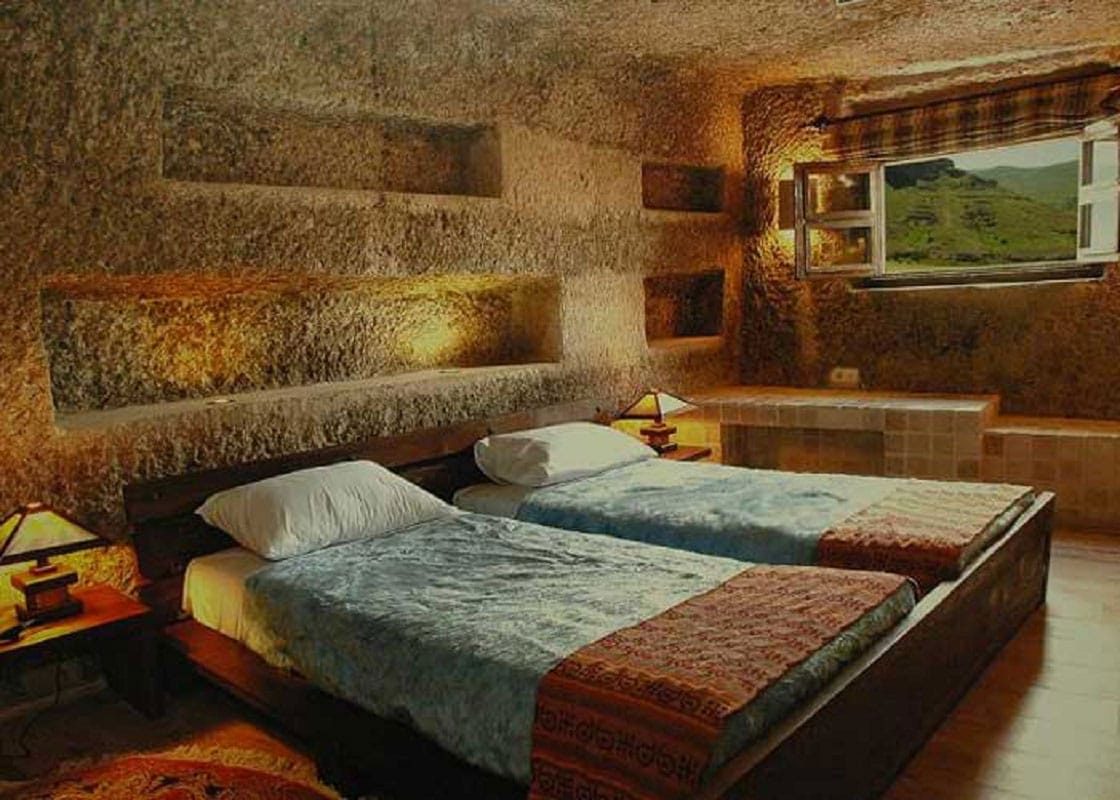 laleh-hotel-kandovan-Iran-zhinotours